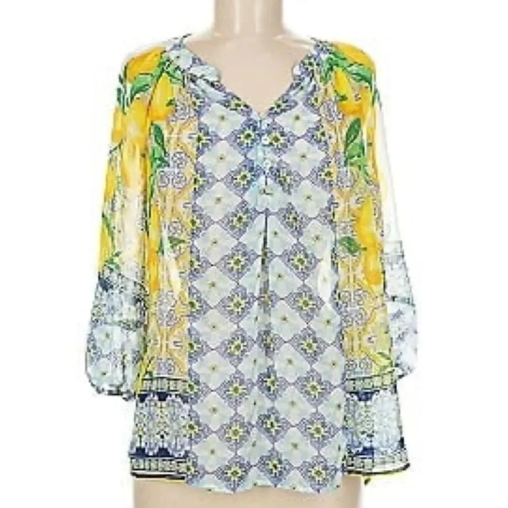 Valerie Stevens Blue and White lemon print flowy 3/4 Sleeve Blouse size xl